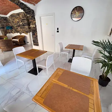 Bed and Breakfast Giro 3*