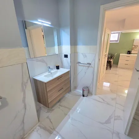 Girò Alojamento de Acomodação e Pequeno-almoço 3*