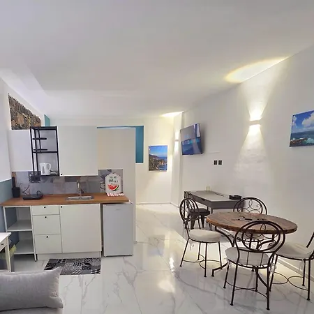 Bed and Breakfast Giro 3*